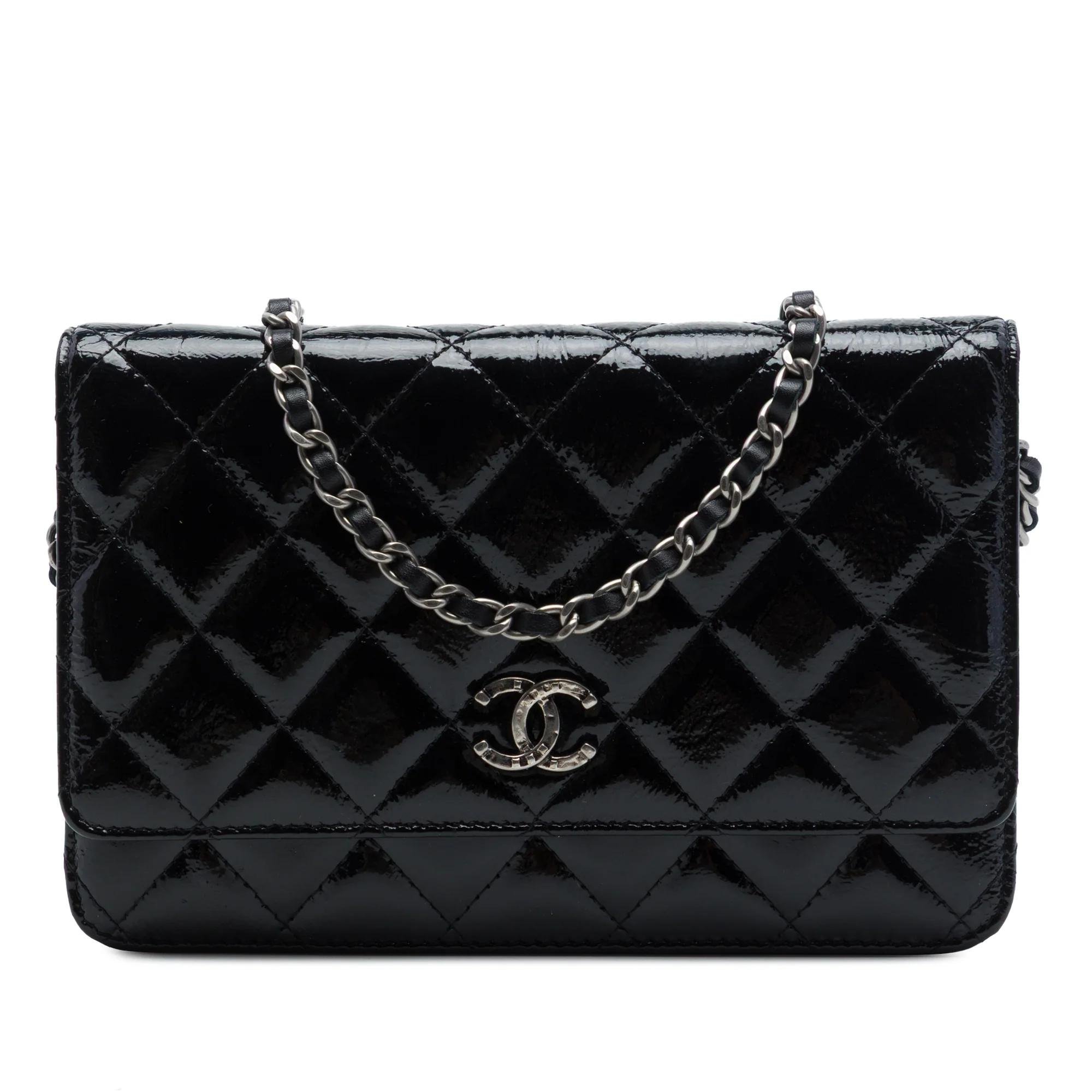 Wallet On Chain leather crossbody bag