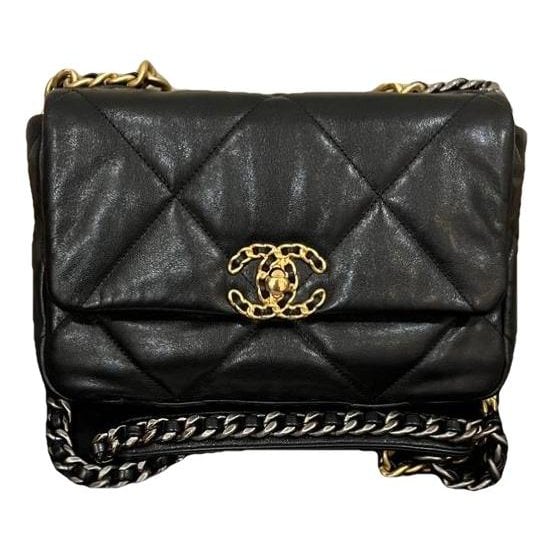 Chanel 19 leather handbag