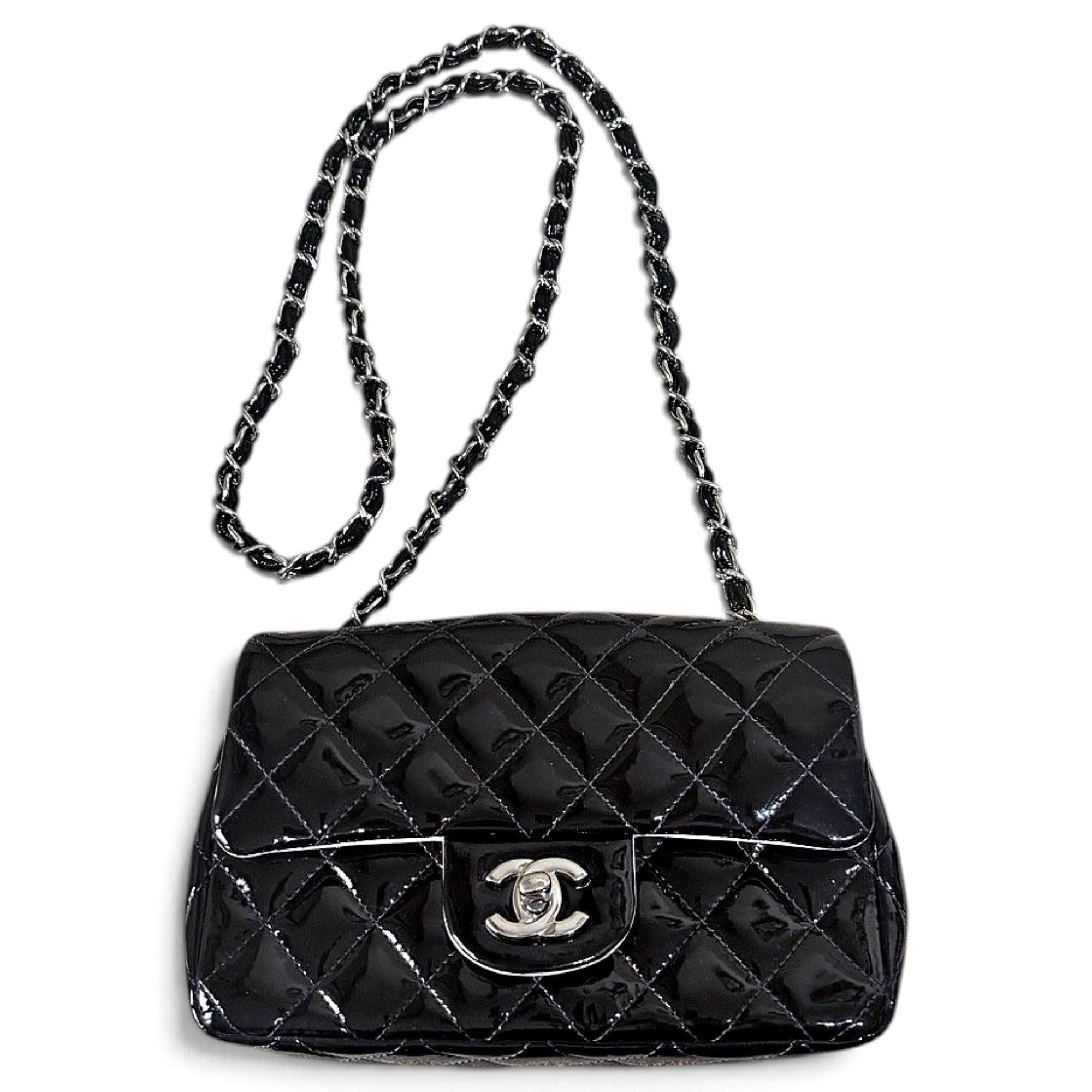 Timeless/Classique patent leather handbag