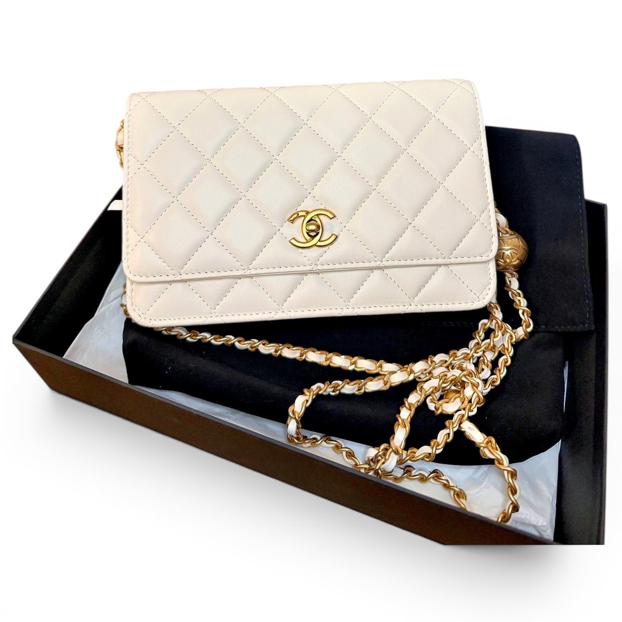 Wallet On Chain leather crossbody bag
