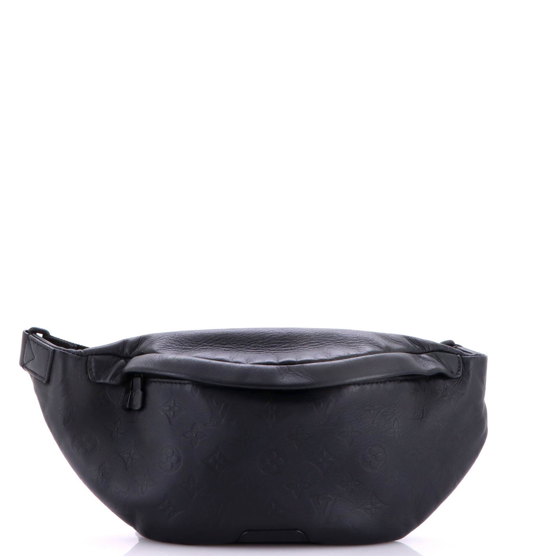 Discovery Bumbag Monogram Shadow Leather PM