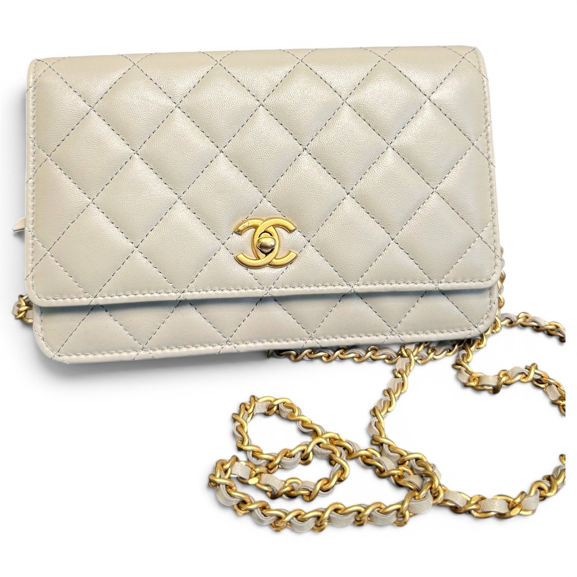 Wallet On Chain Timeless/Classique leather crossbody bag
