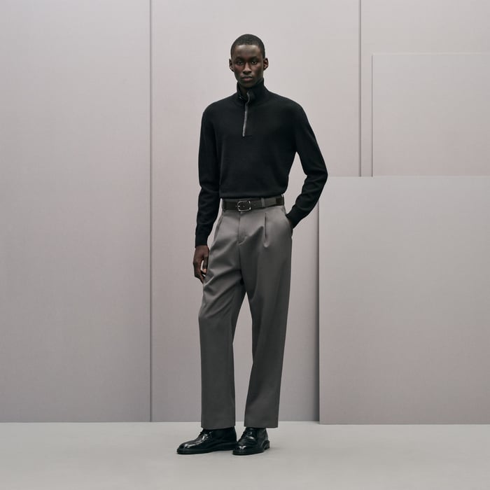 Noir "H Bartack" Mock Neck Collar Cashmere Sweater