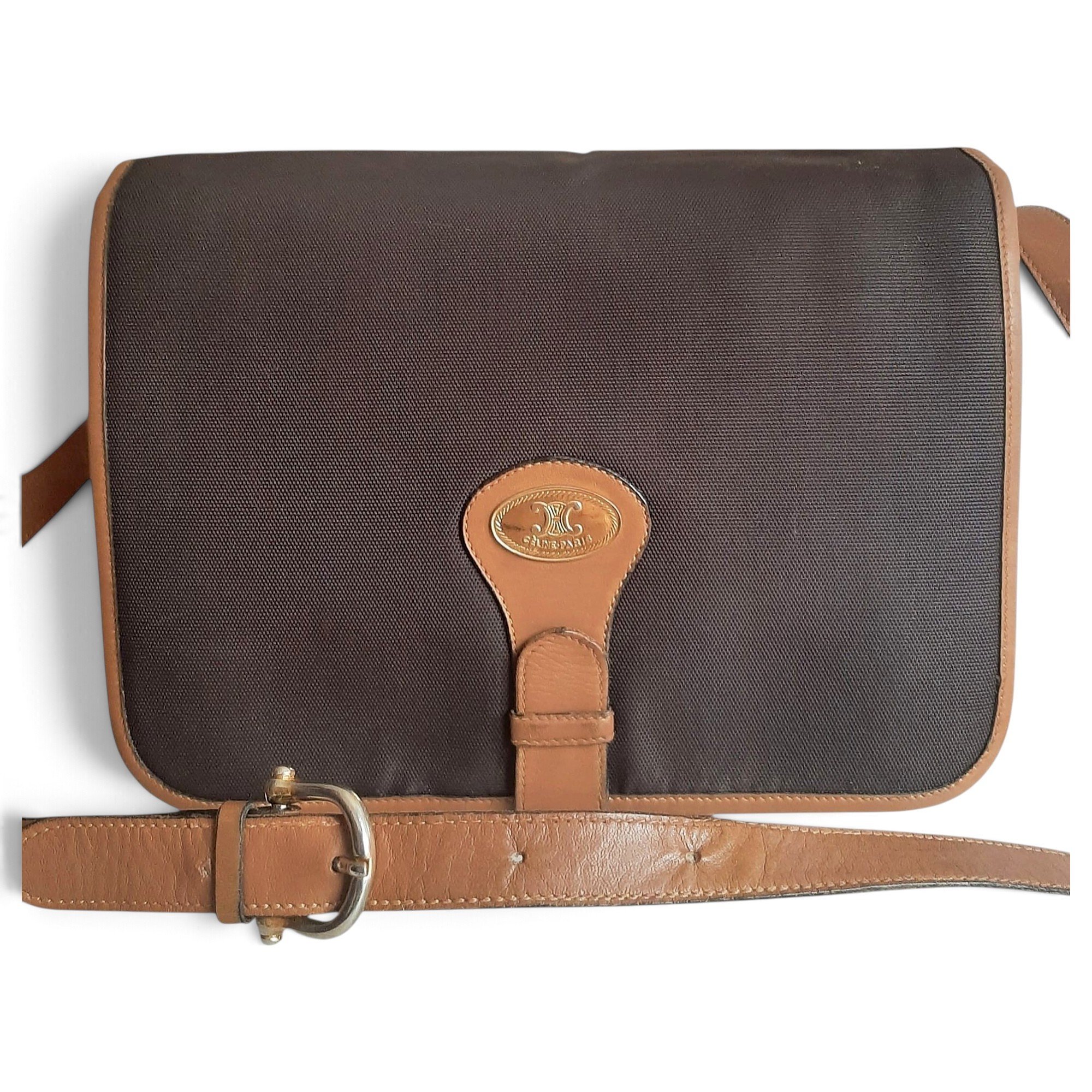 Case flap leather crossbody bag