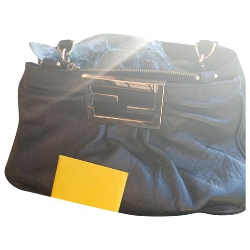 Mia leather handbag