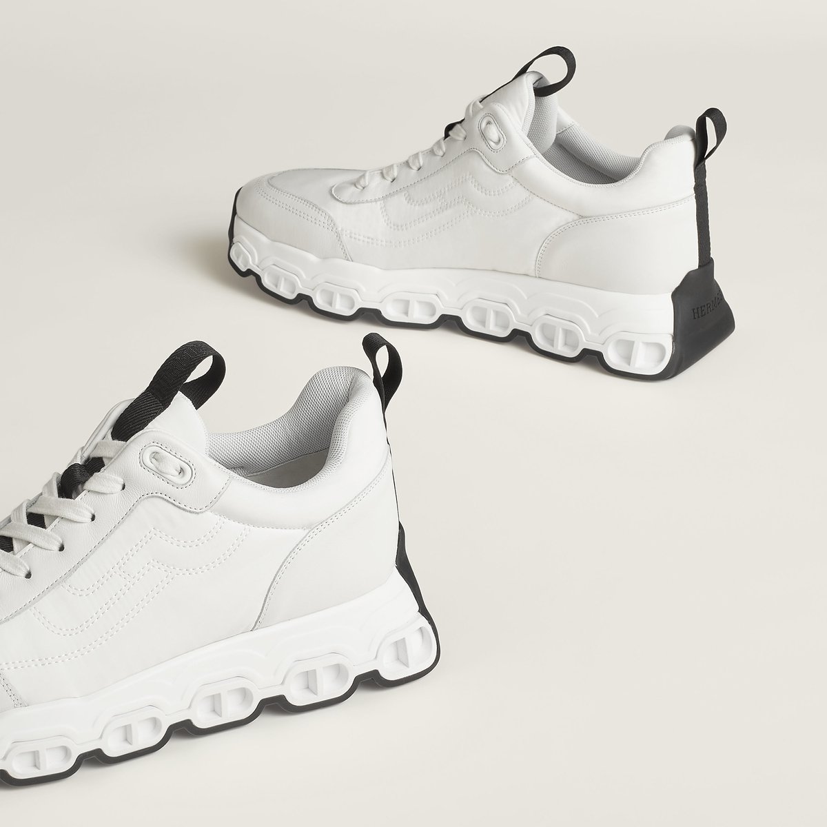 Blanc Impulse Sneaker