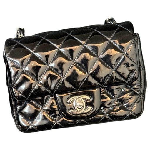 Timeless/Classique patent leather crossbody bag