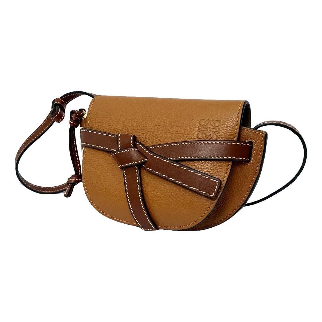 Gate leather handbag