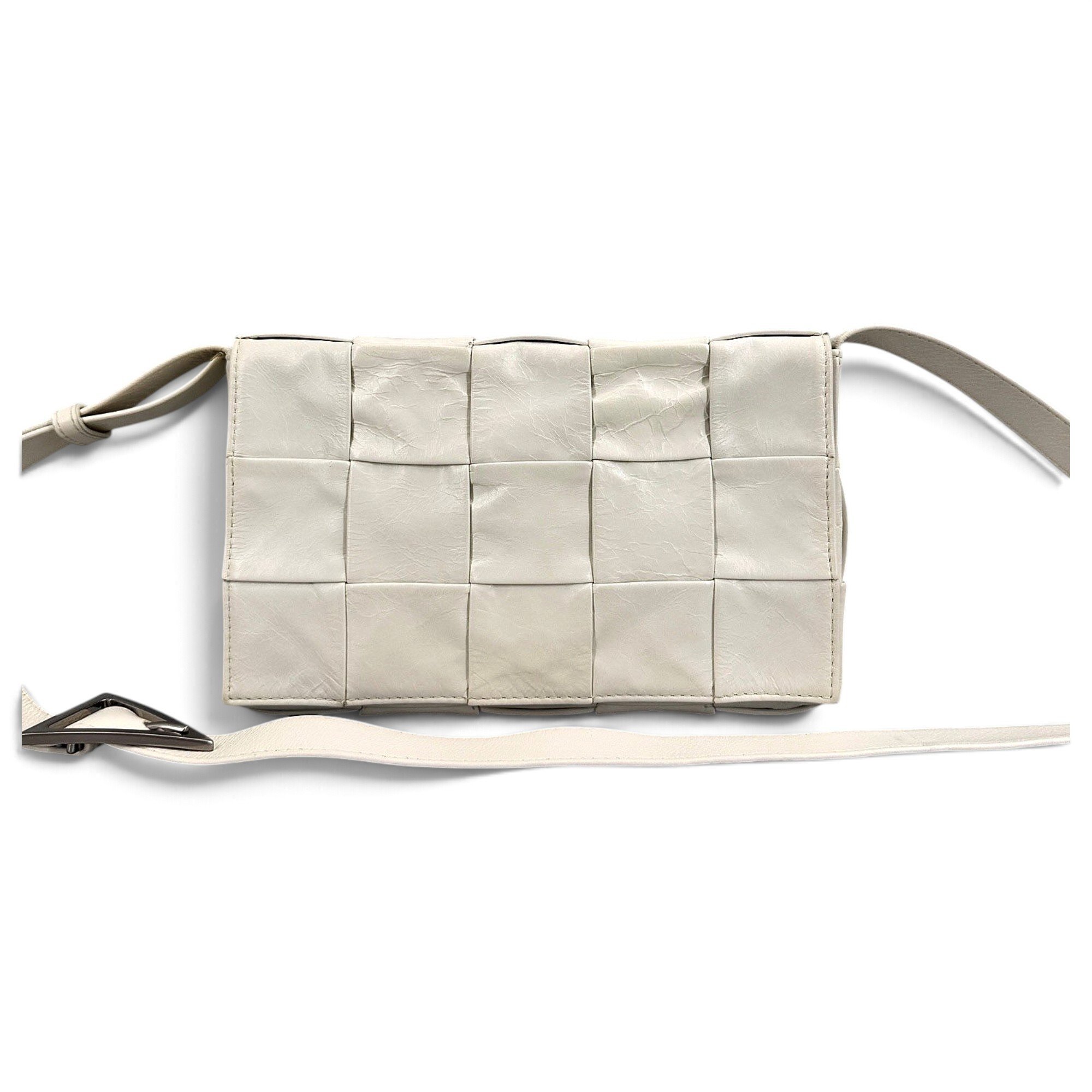 Cassette leather handbag