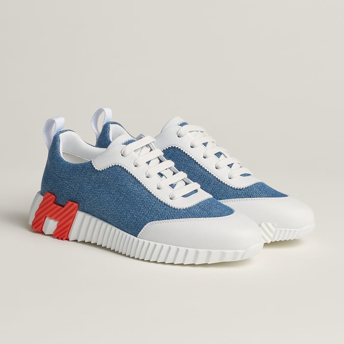 Bouncing Sneaker