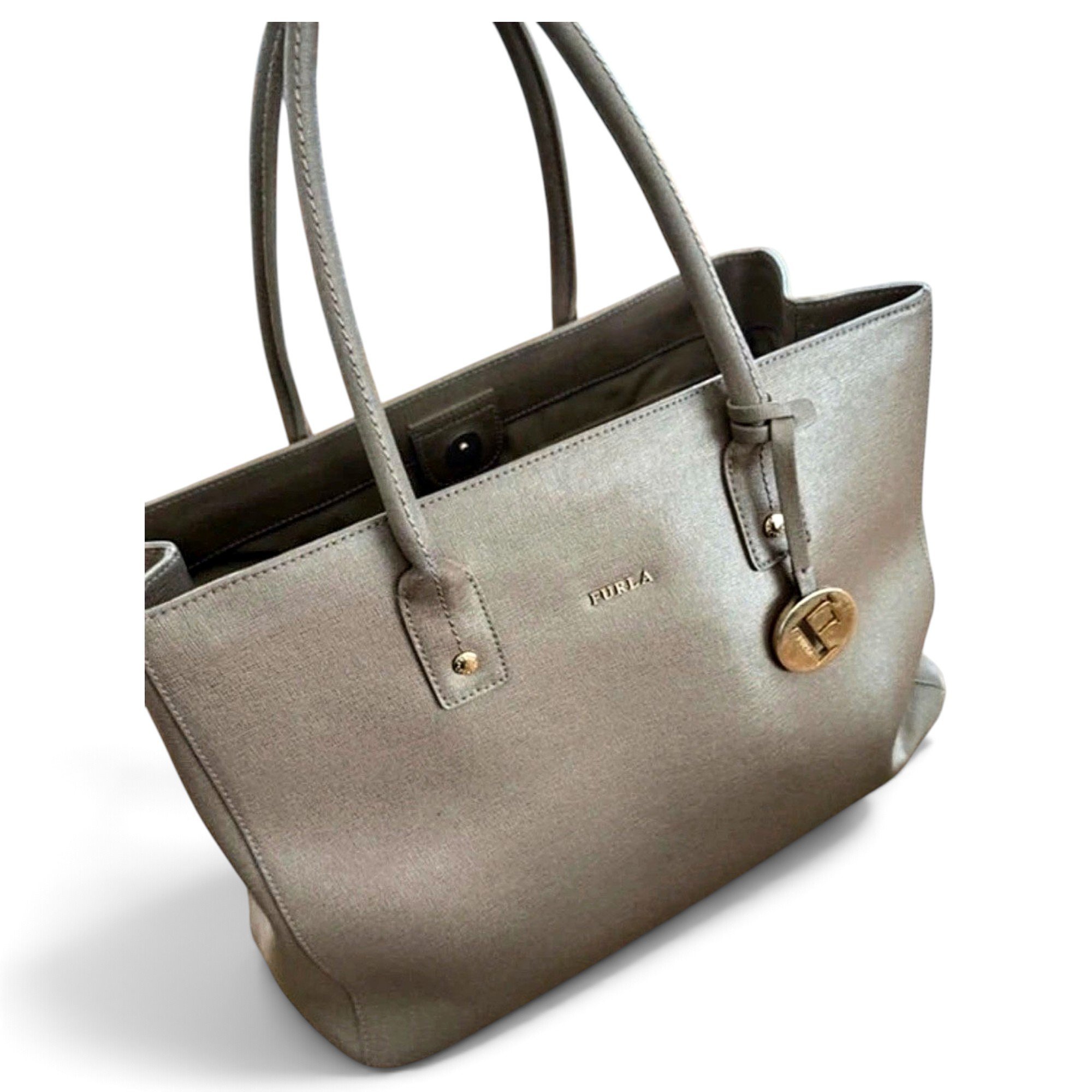 Leather tote