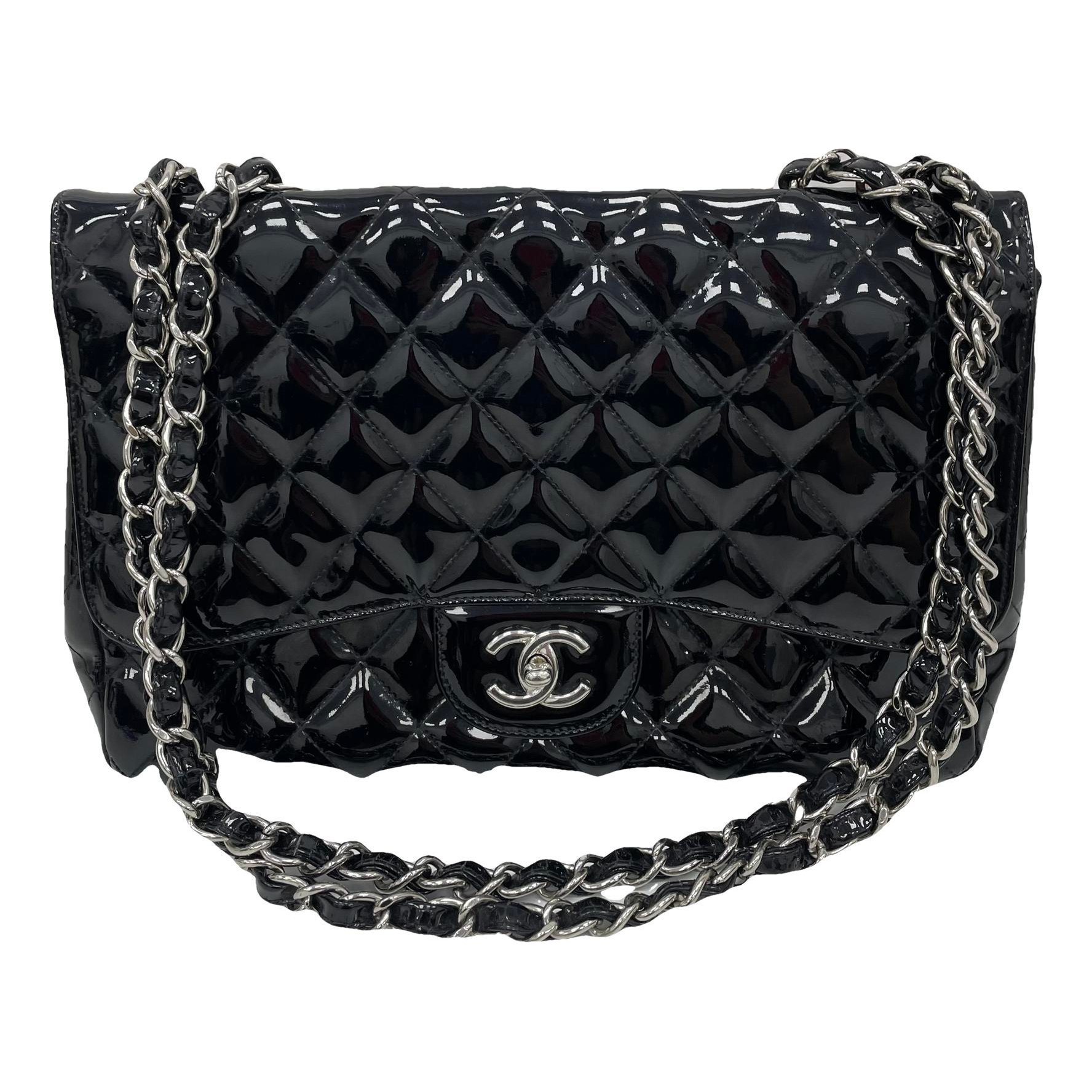 Timeless/Classique patent leather handbag
