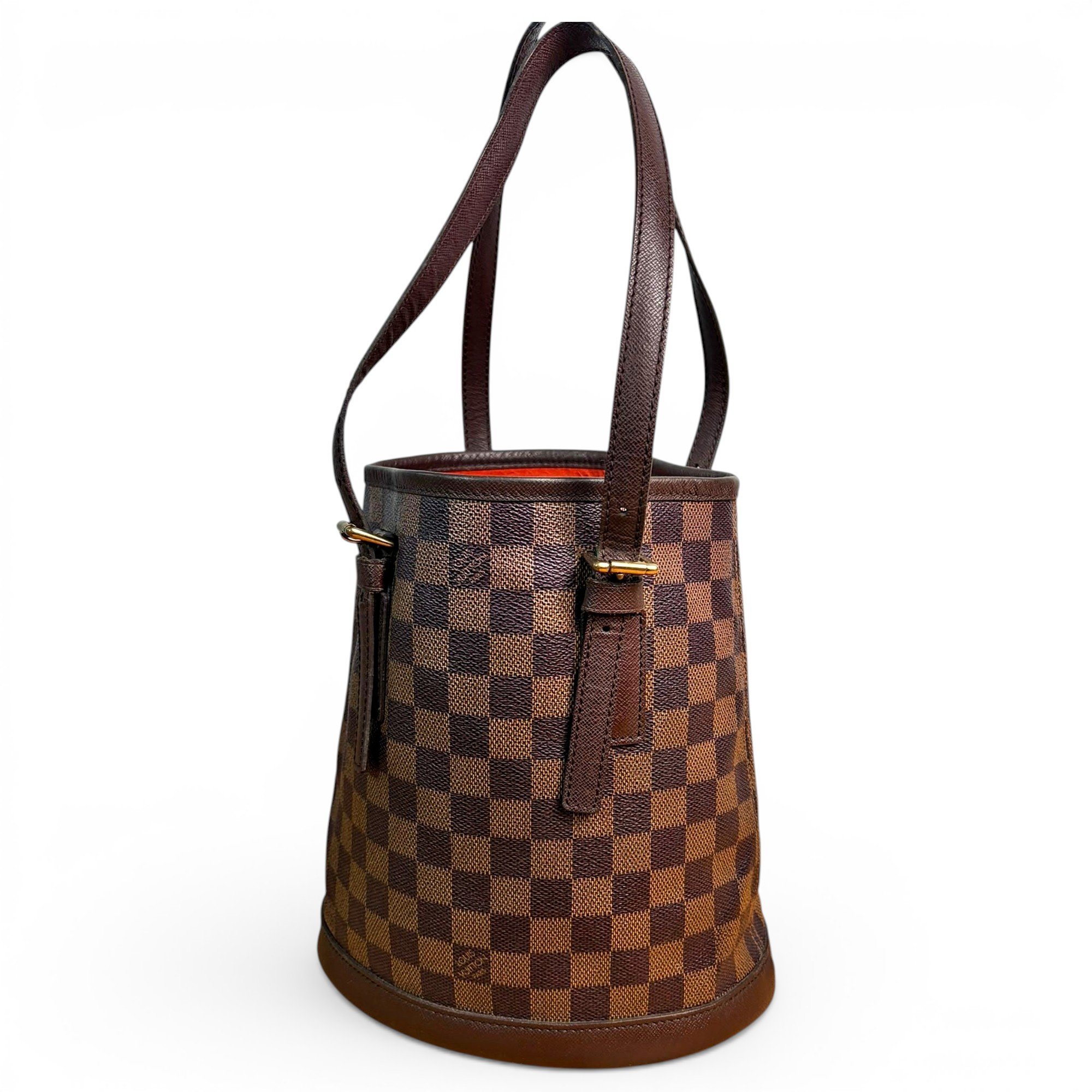 Bucket leather handbag