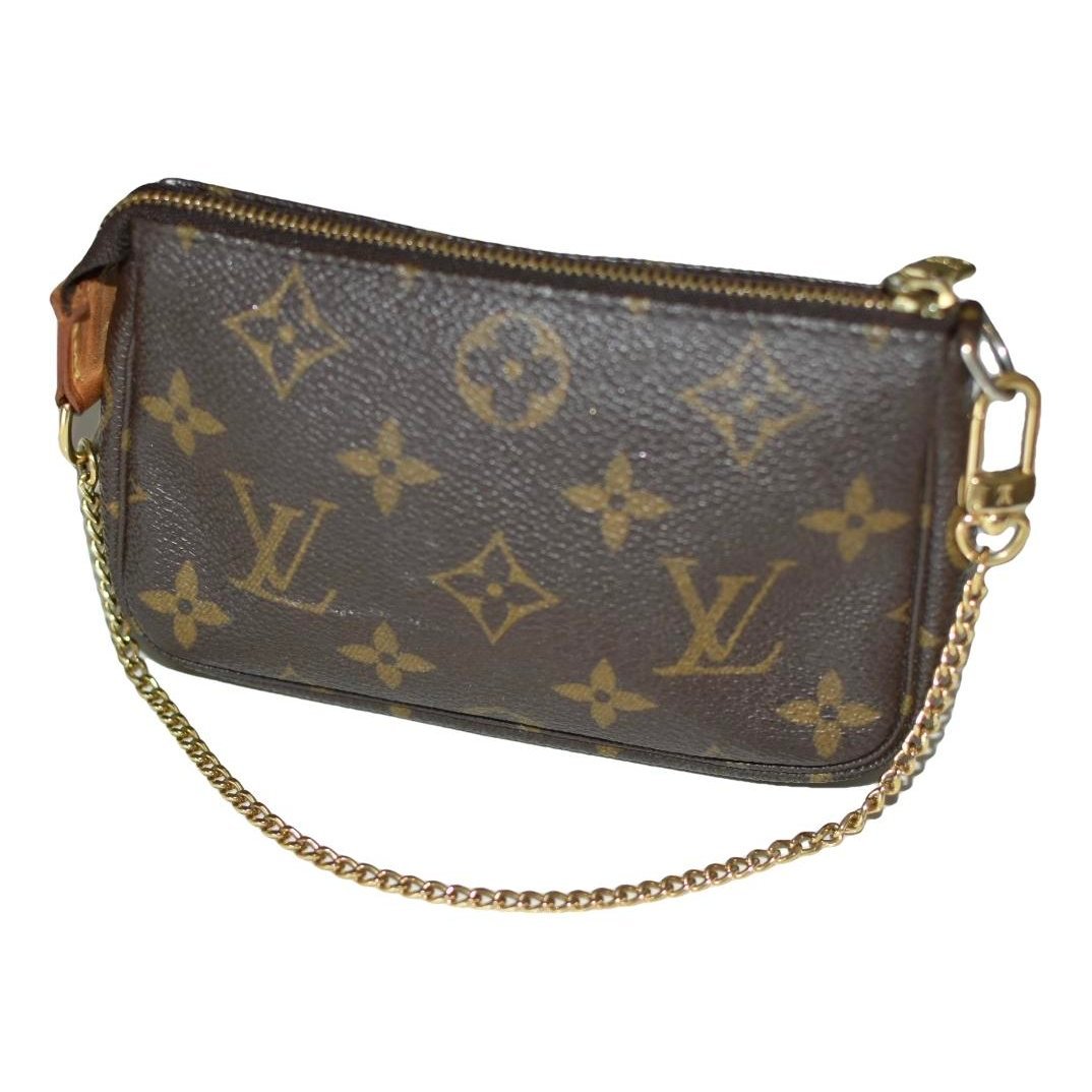 Leather clutch bag