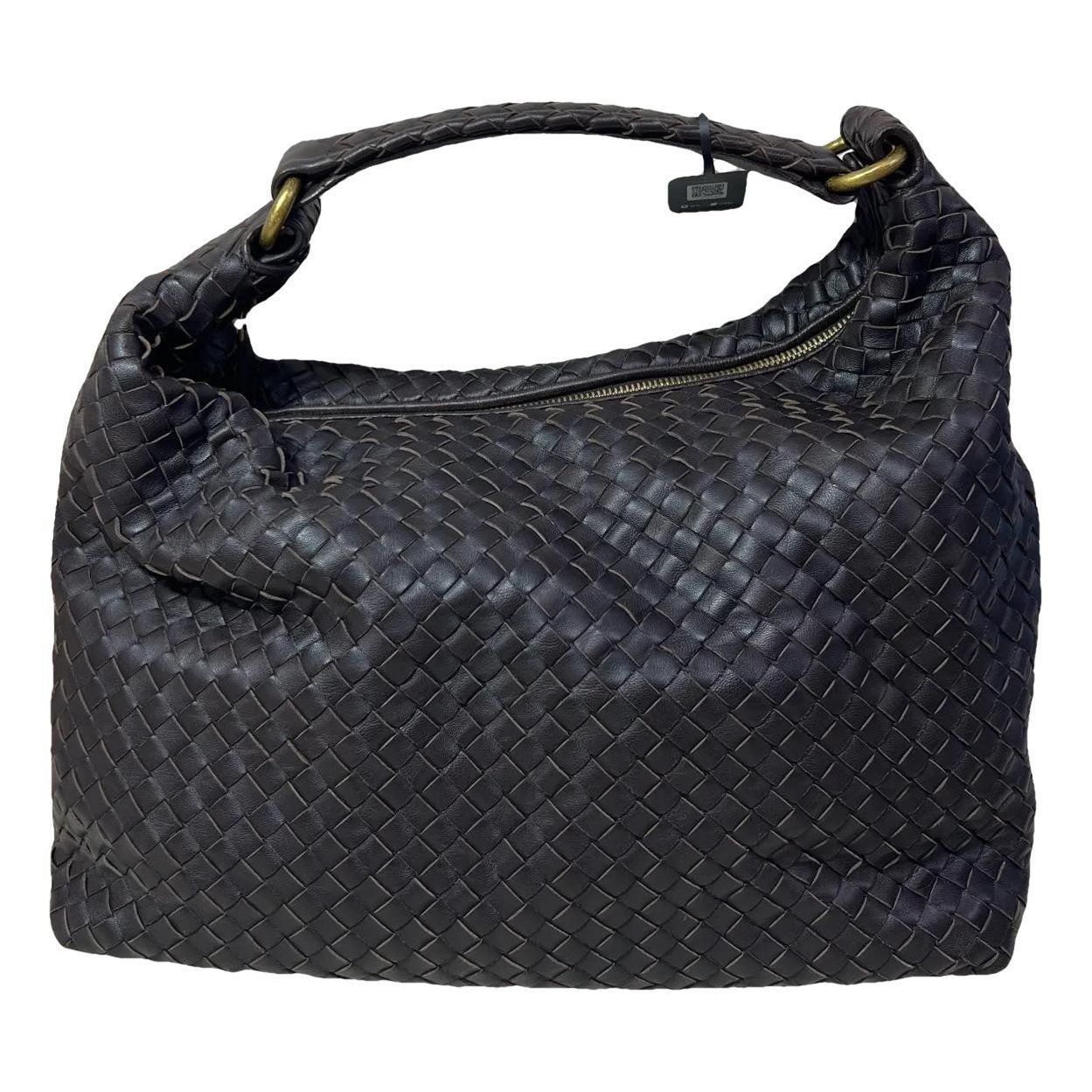 Veneta leather handbag