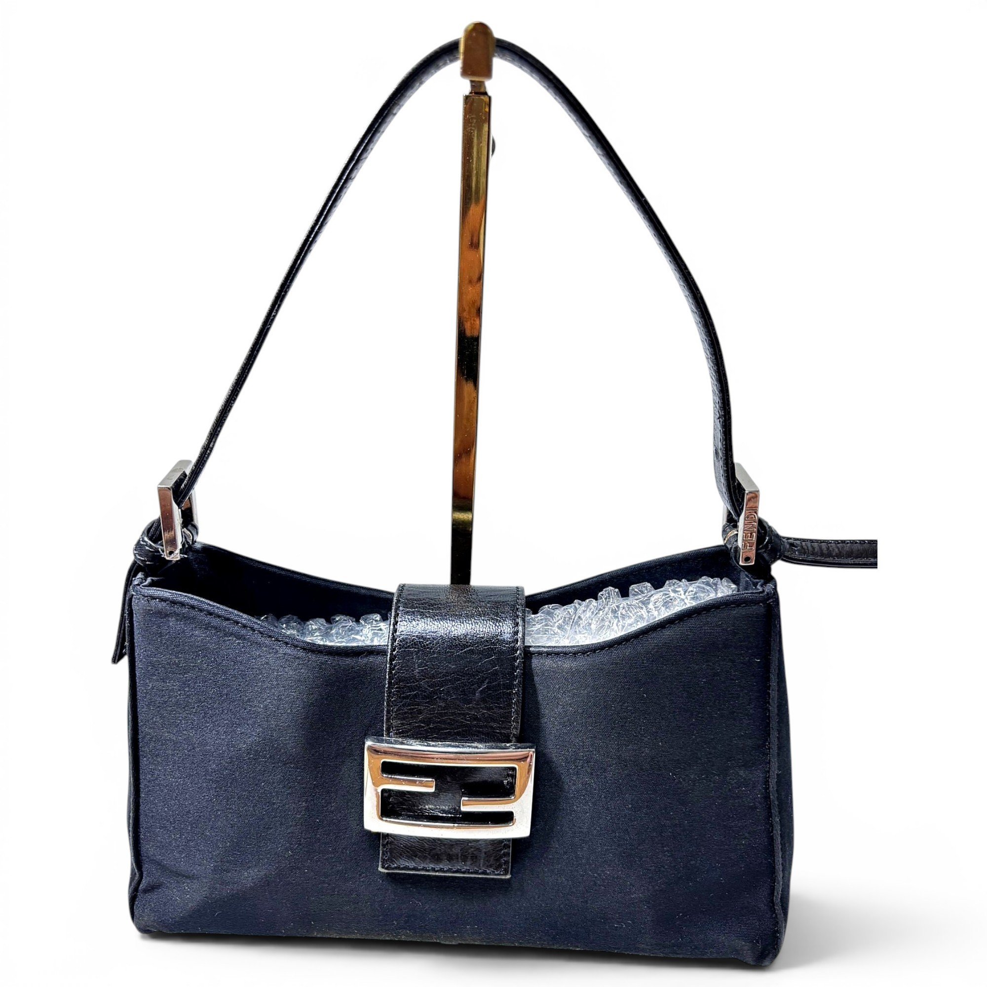 Baguette handbag