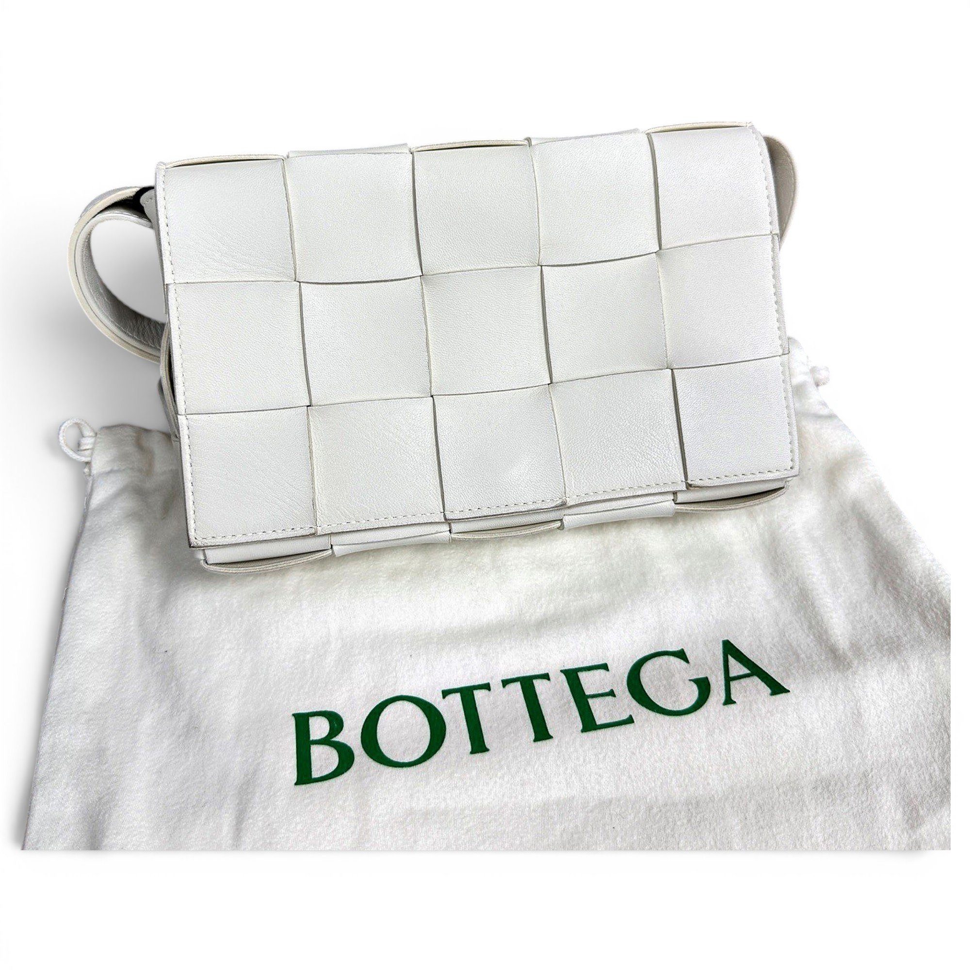 Cassette leather handbag