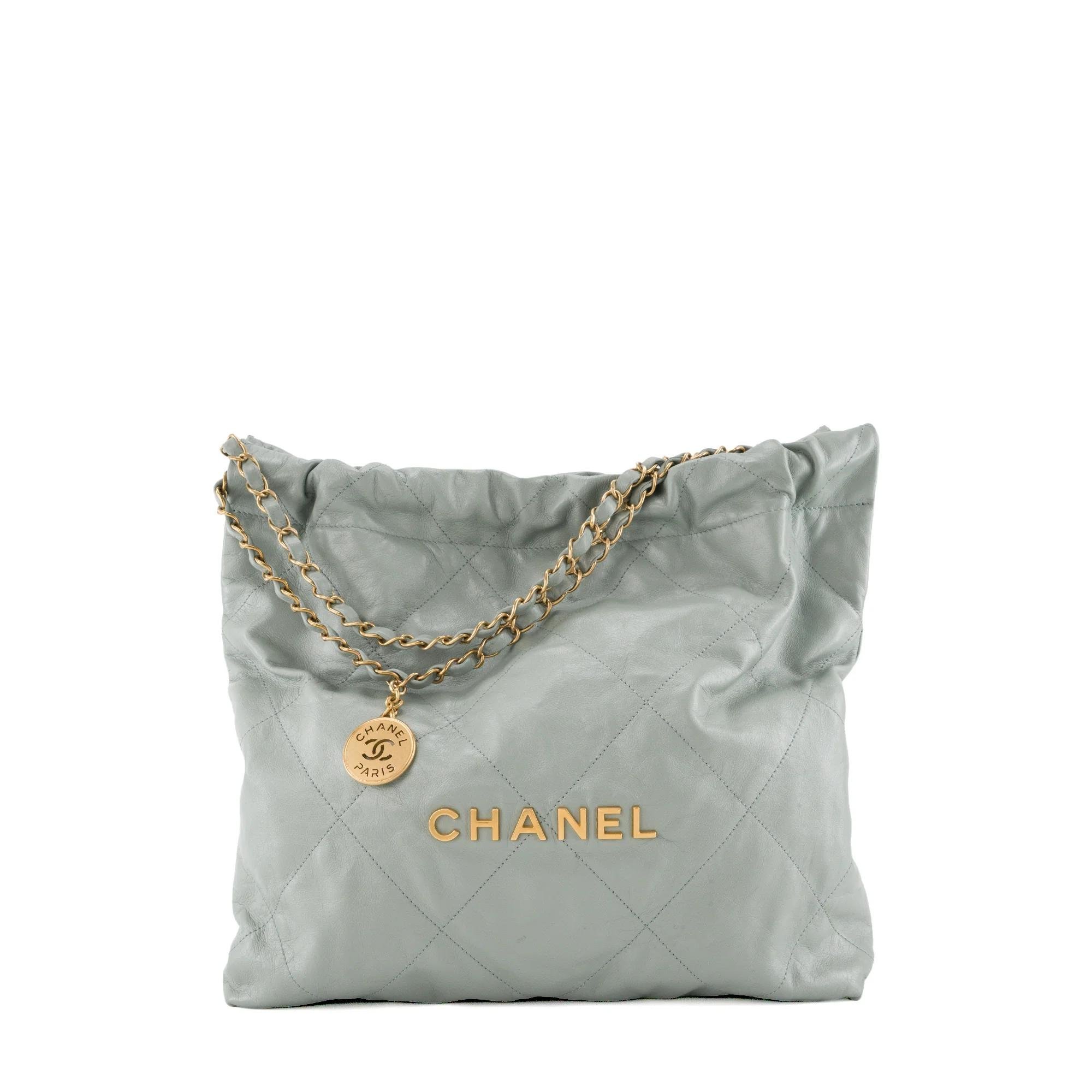 Chanel 22 handbag