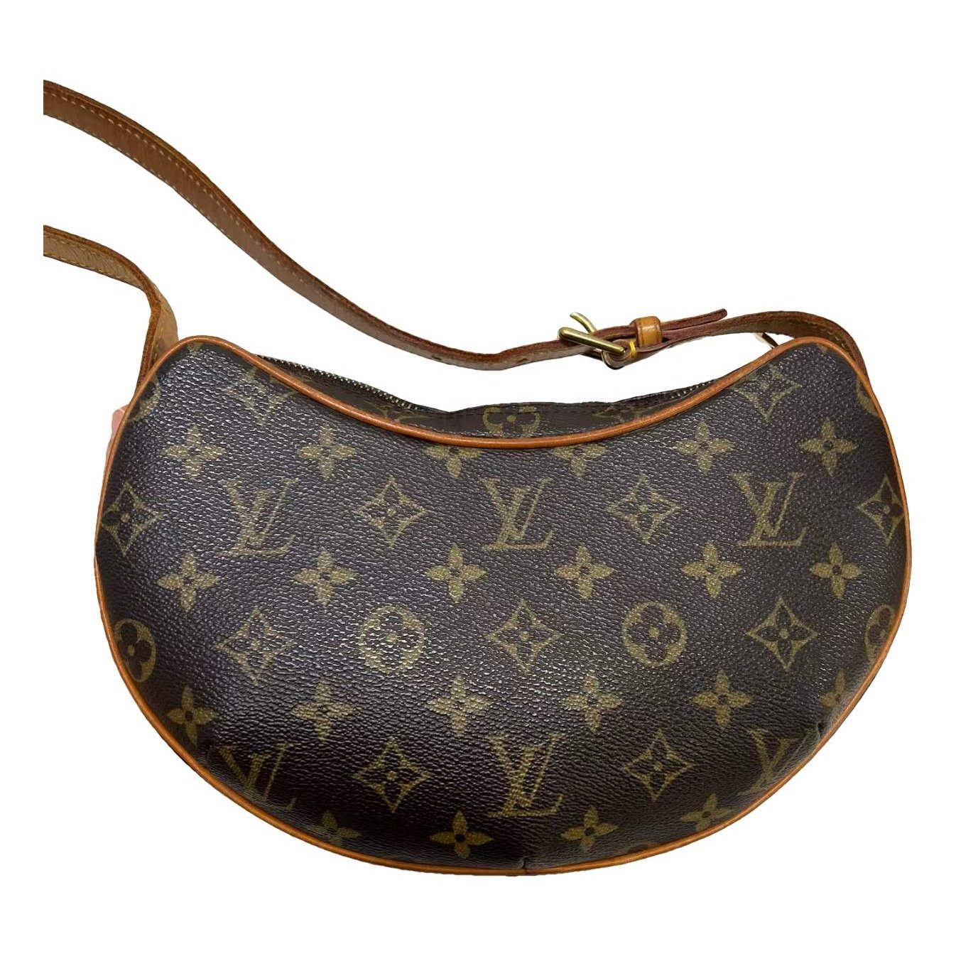 Croissant leather handbag