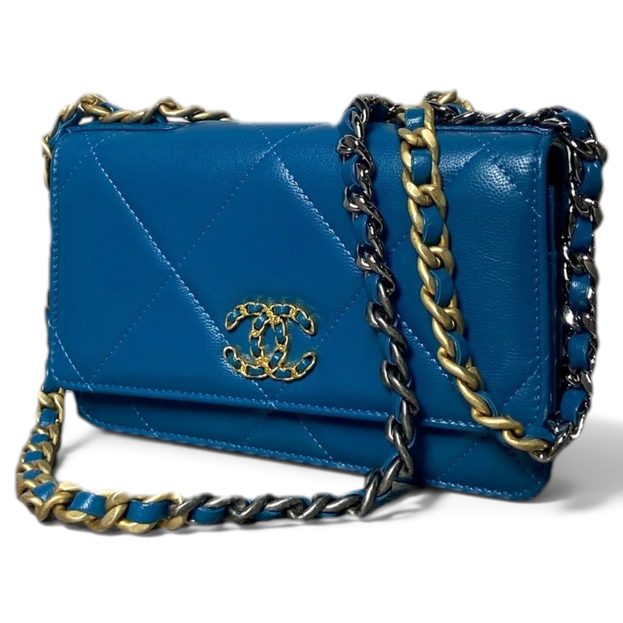 Wallet On Chain Chanel 19 leather handbag