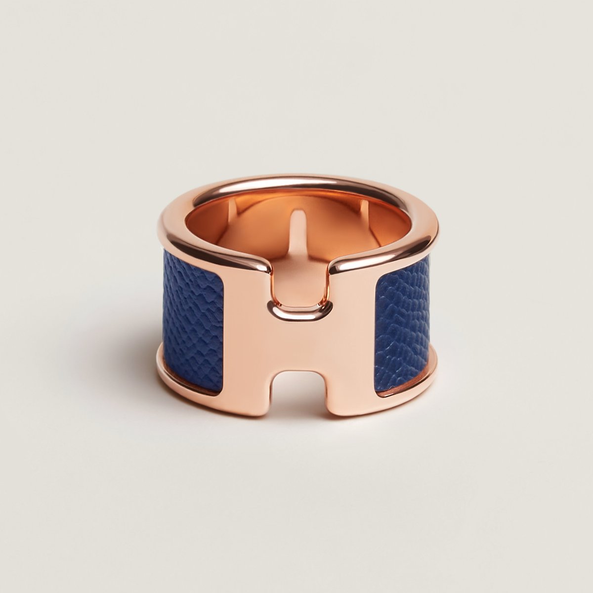 ♢HERMES♢Olympre♢GM♢ Hermès Olympe ring, large model Bleu Saphir | BagUSeek
