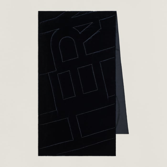 Bleu Noir Veloutee Matelassee Stole