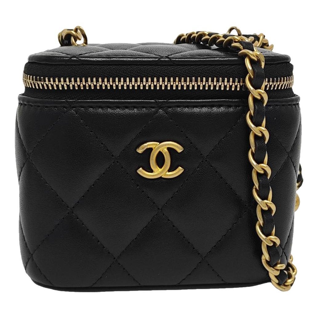 Trendy CC Vanity leather handbag