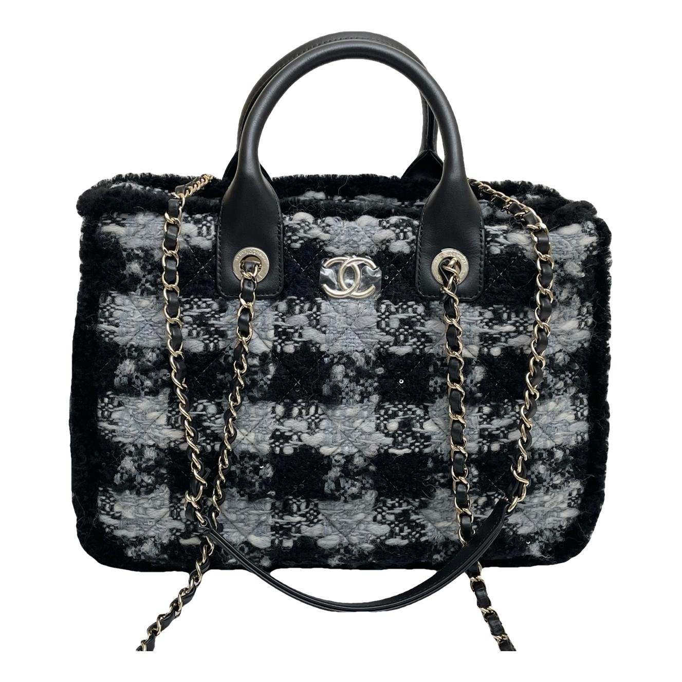 Tweed tote