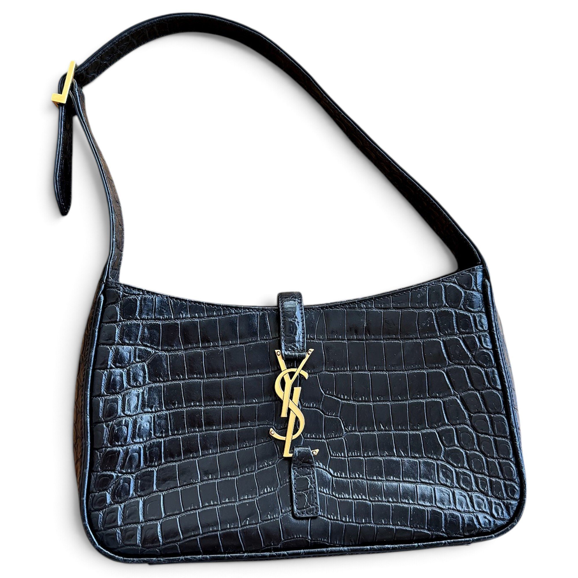 Saint Laurent Le 5 à 7 leather handbag