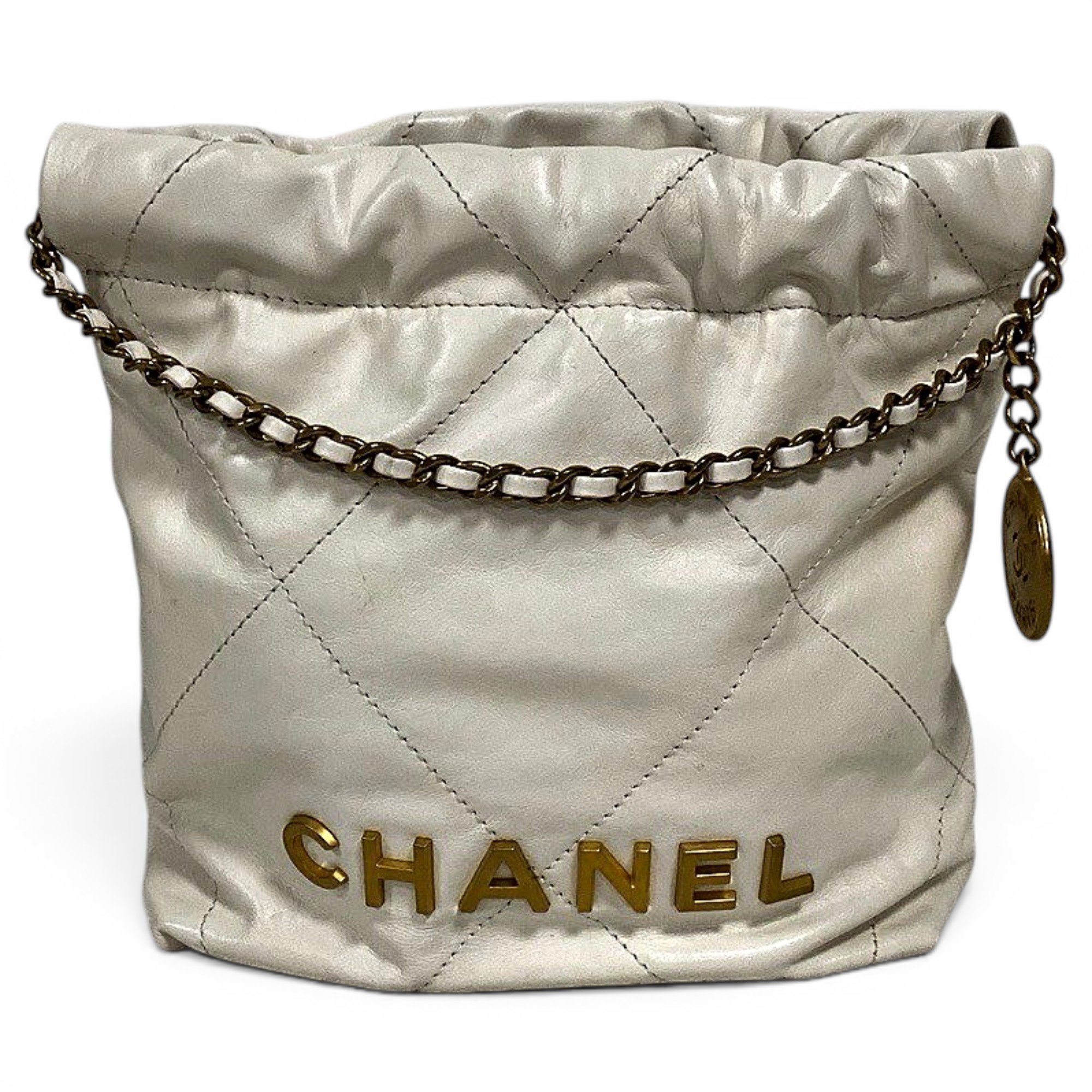 Chanel 22 leather tote