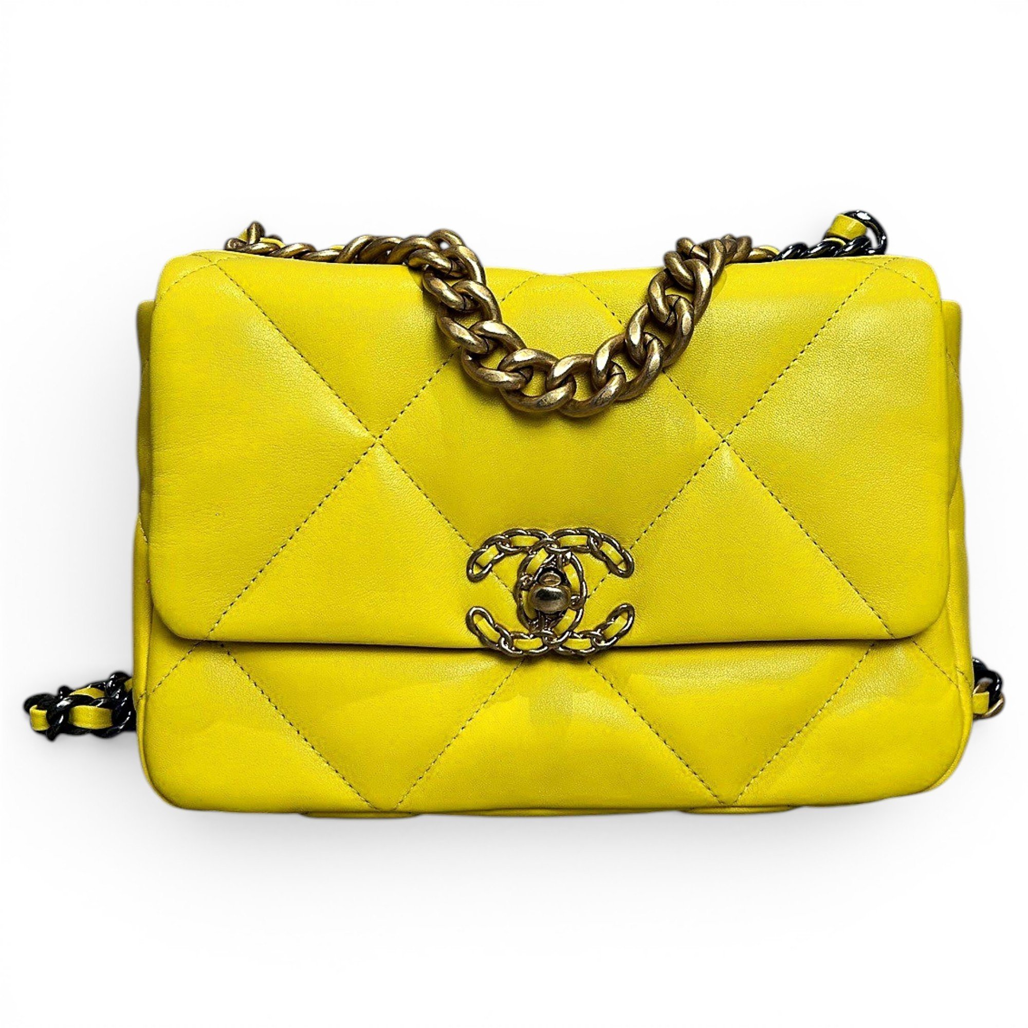 Chanel 19 leather handbag