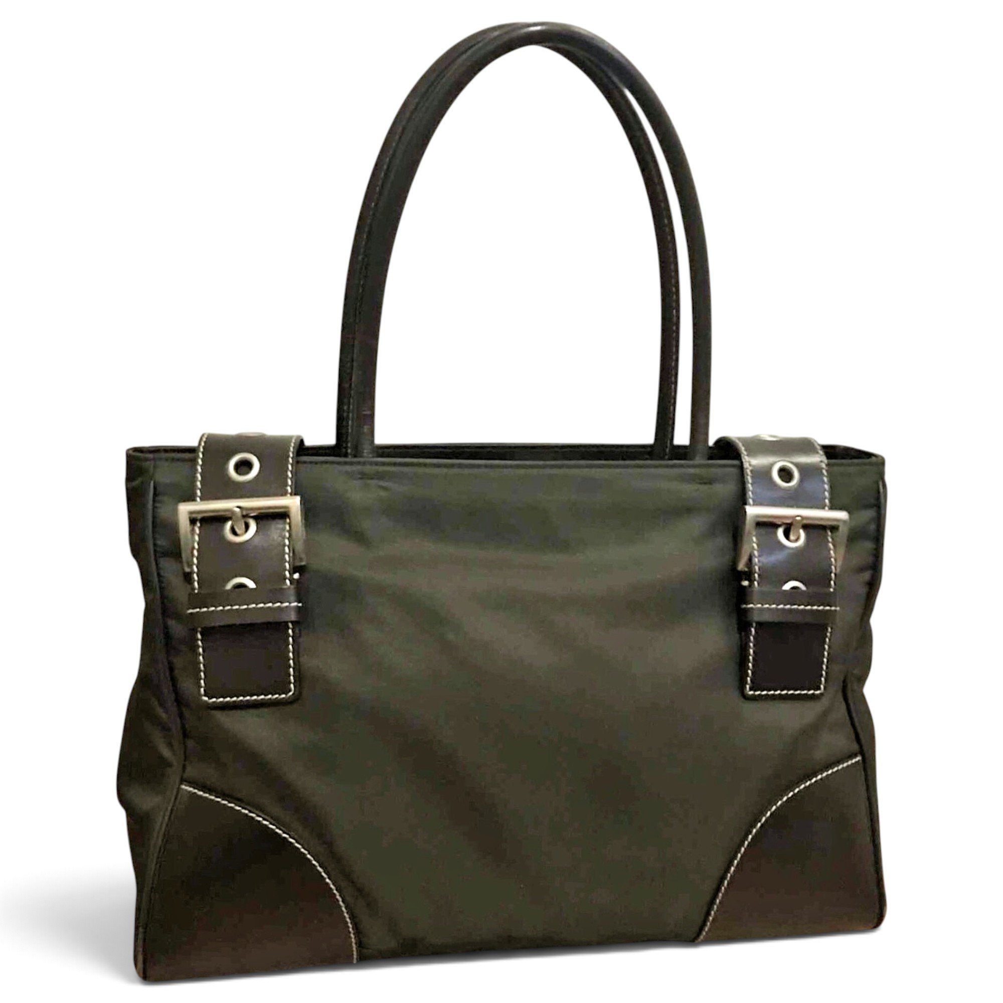 Buckle leather tote
