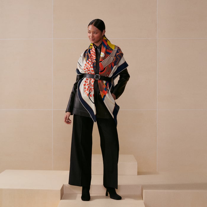 Montura De Gaucho Shawl 140