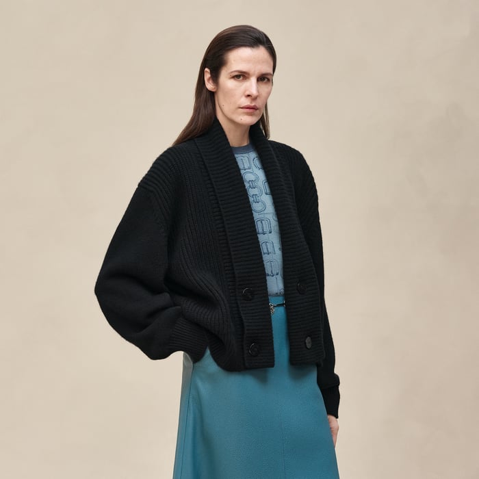 Noir Cashmere Buttoned Jacket