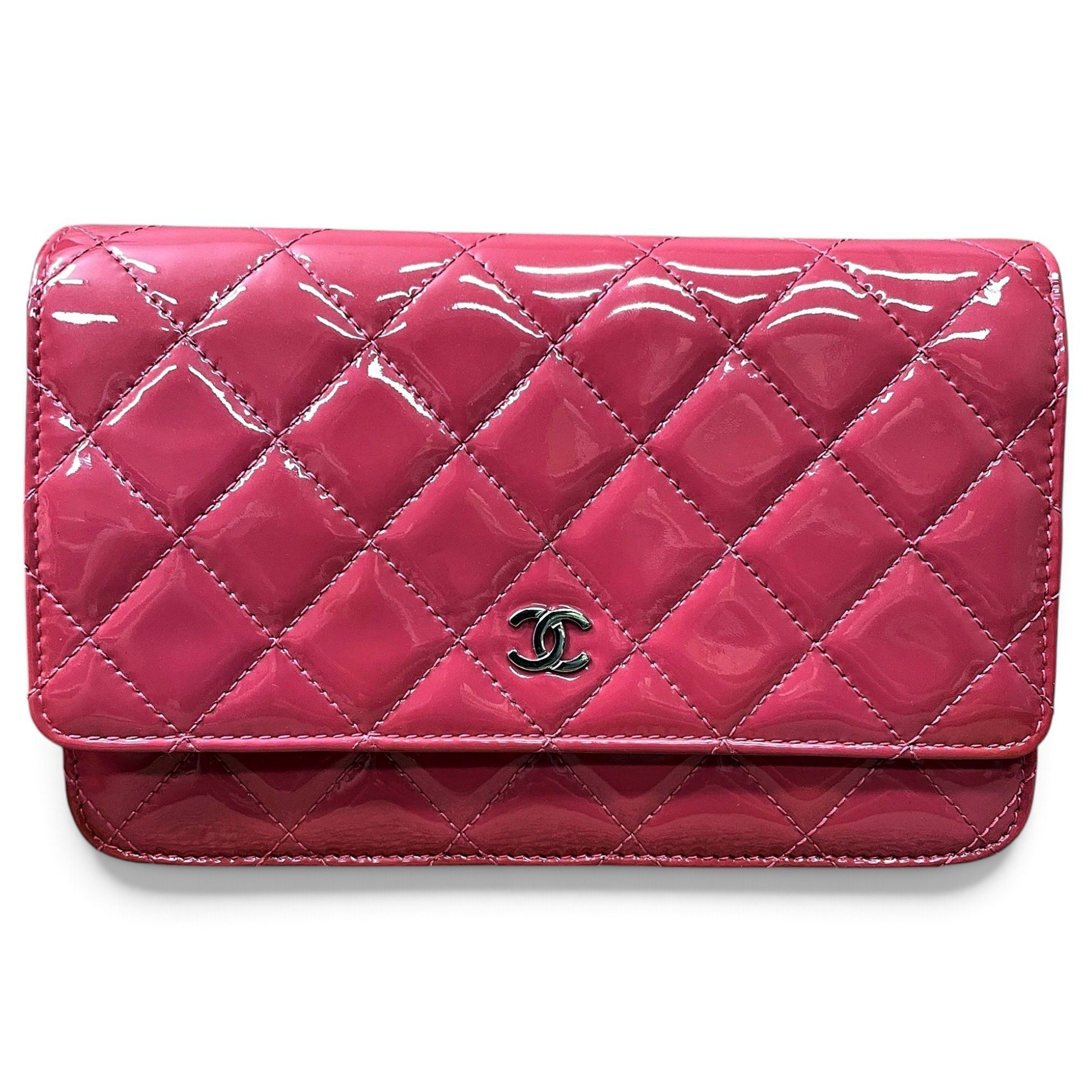 Wallet On Chain Timeless/Classique patent leather crossbody bag