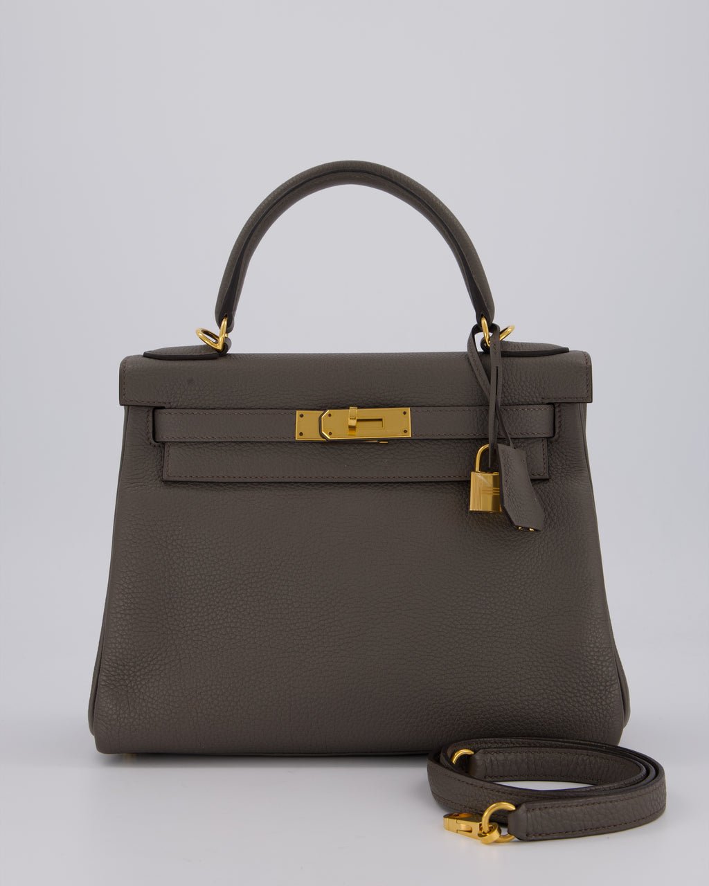 Hermès Kelly 28 Retourne Bag in Gris Etain Togo Leather with Gold Hardware