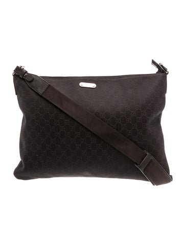 GG Canvas Shoulder Bag