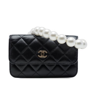 Quilted Calfskin Maxi Pearls Clutch With Chain