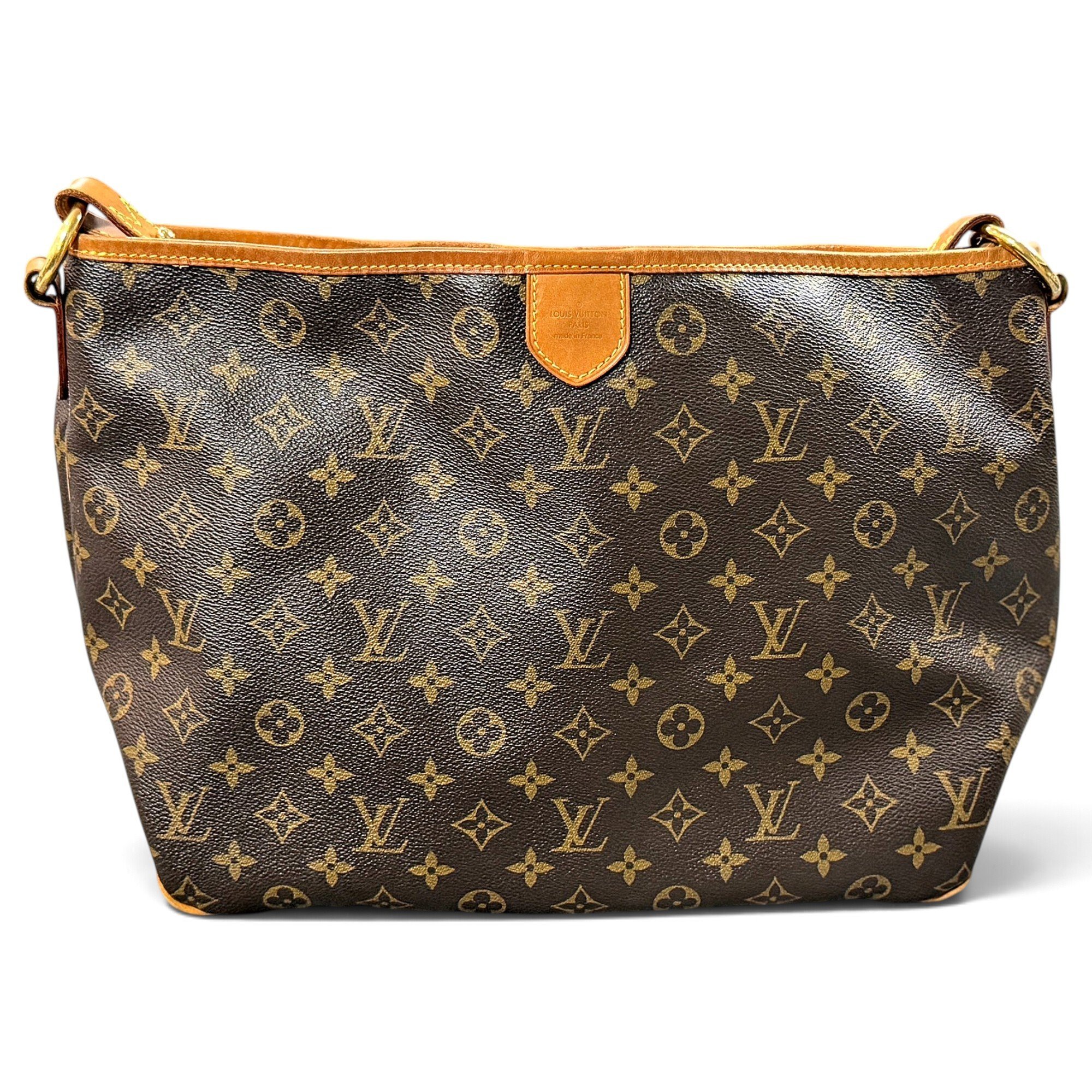 Delightful leather handbag
