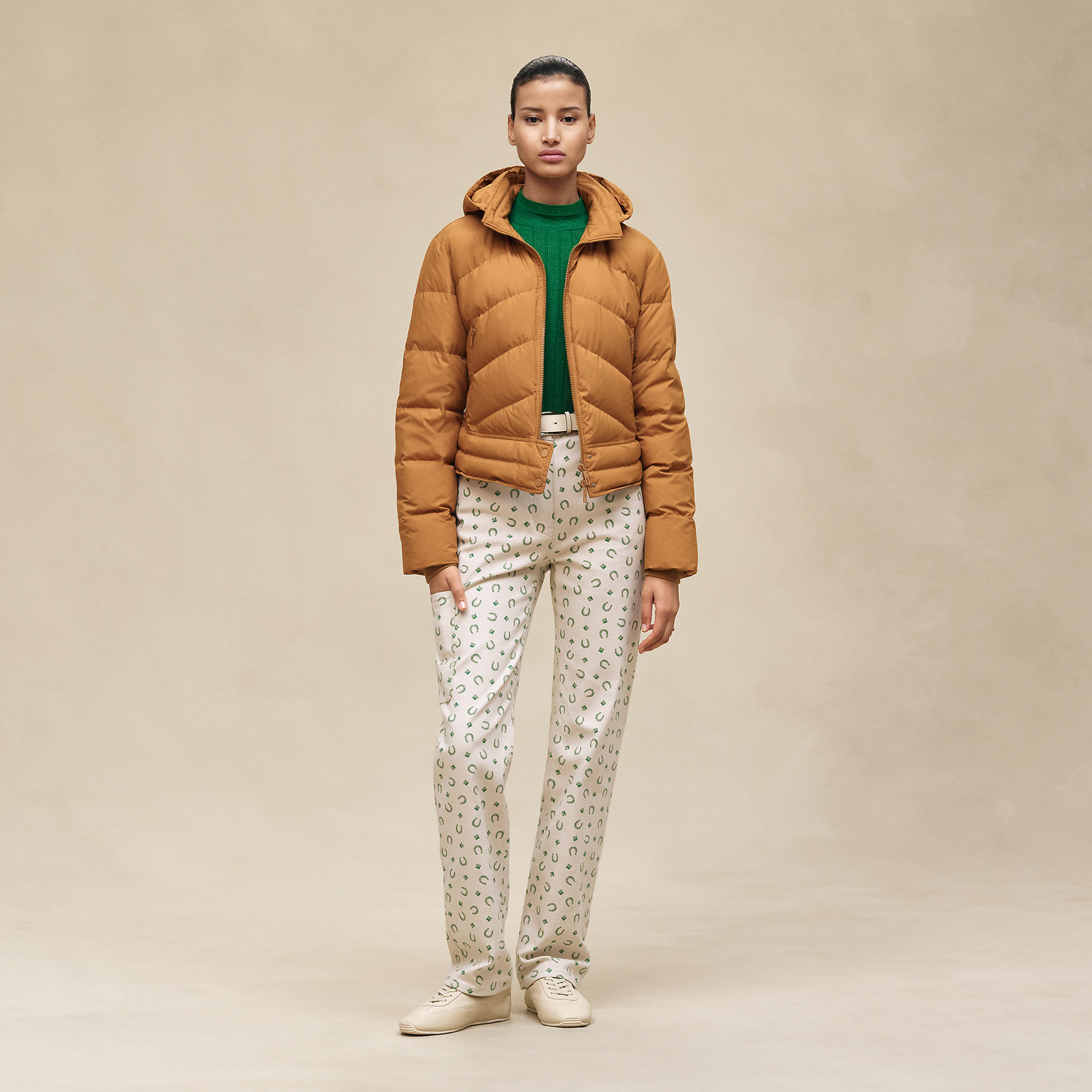 Short puffer coat