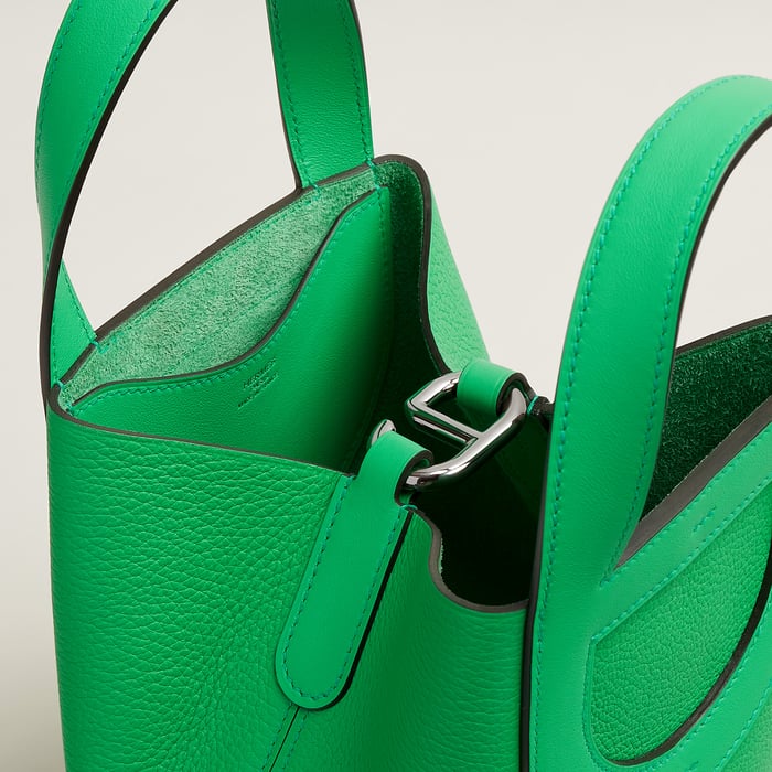 Vert Comics Hermès In-the-loop 18 Bag