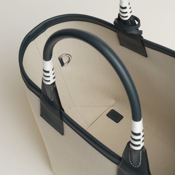 Steeple 25 Bag