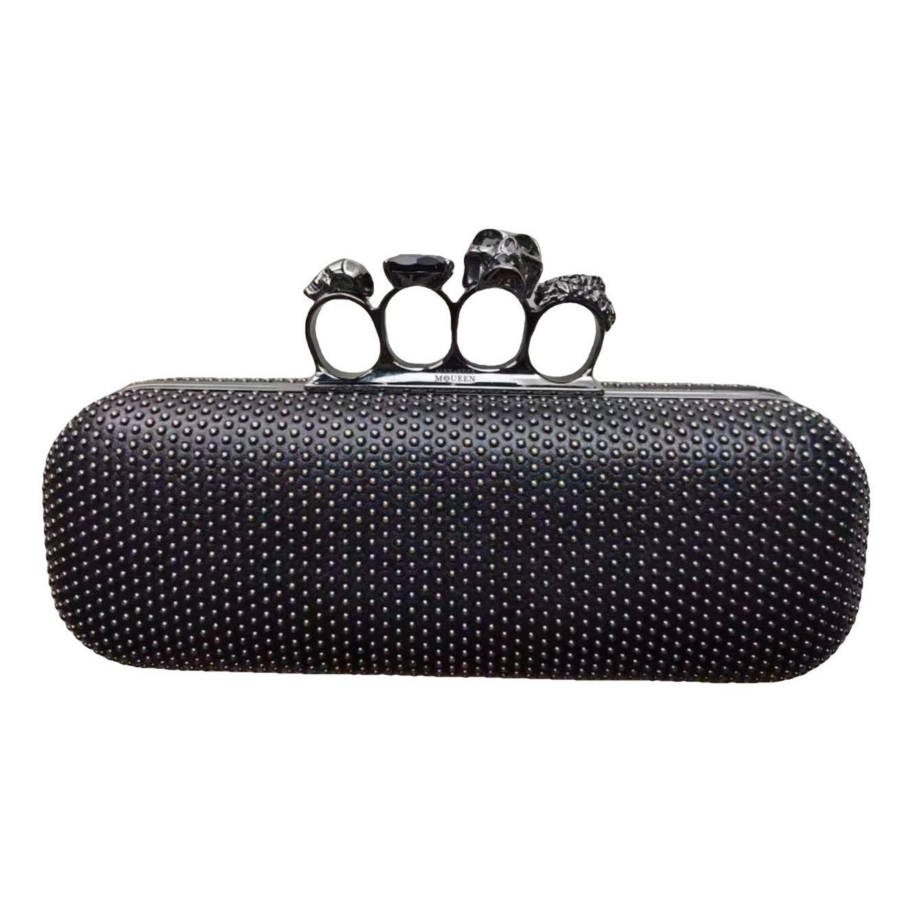 Knuckle clutch bag
