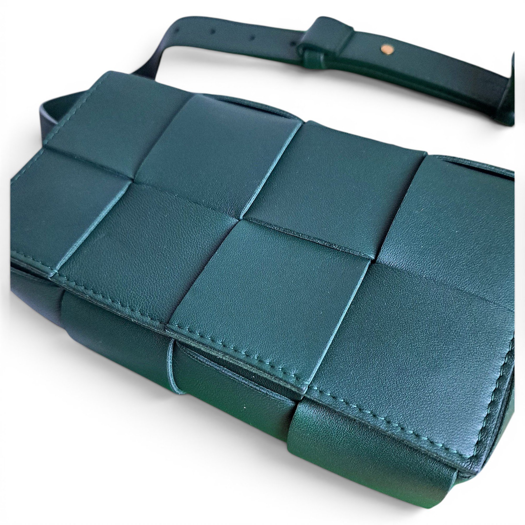 Cassette leather crossbody bag