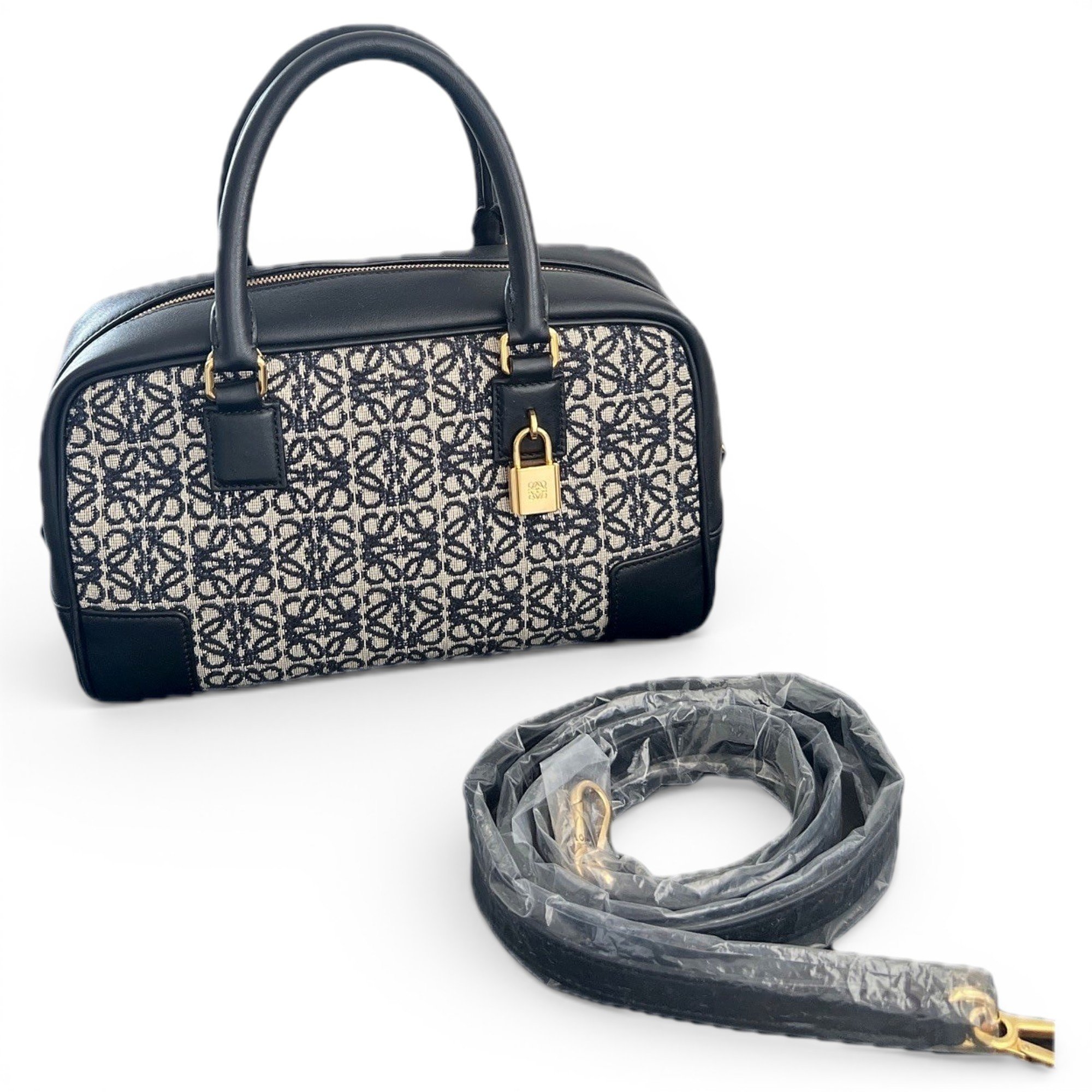Amazona cloth handbag