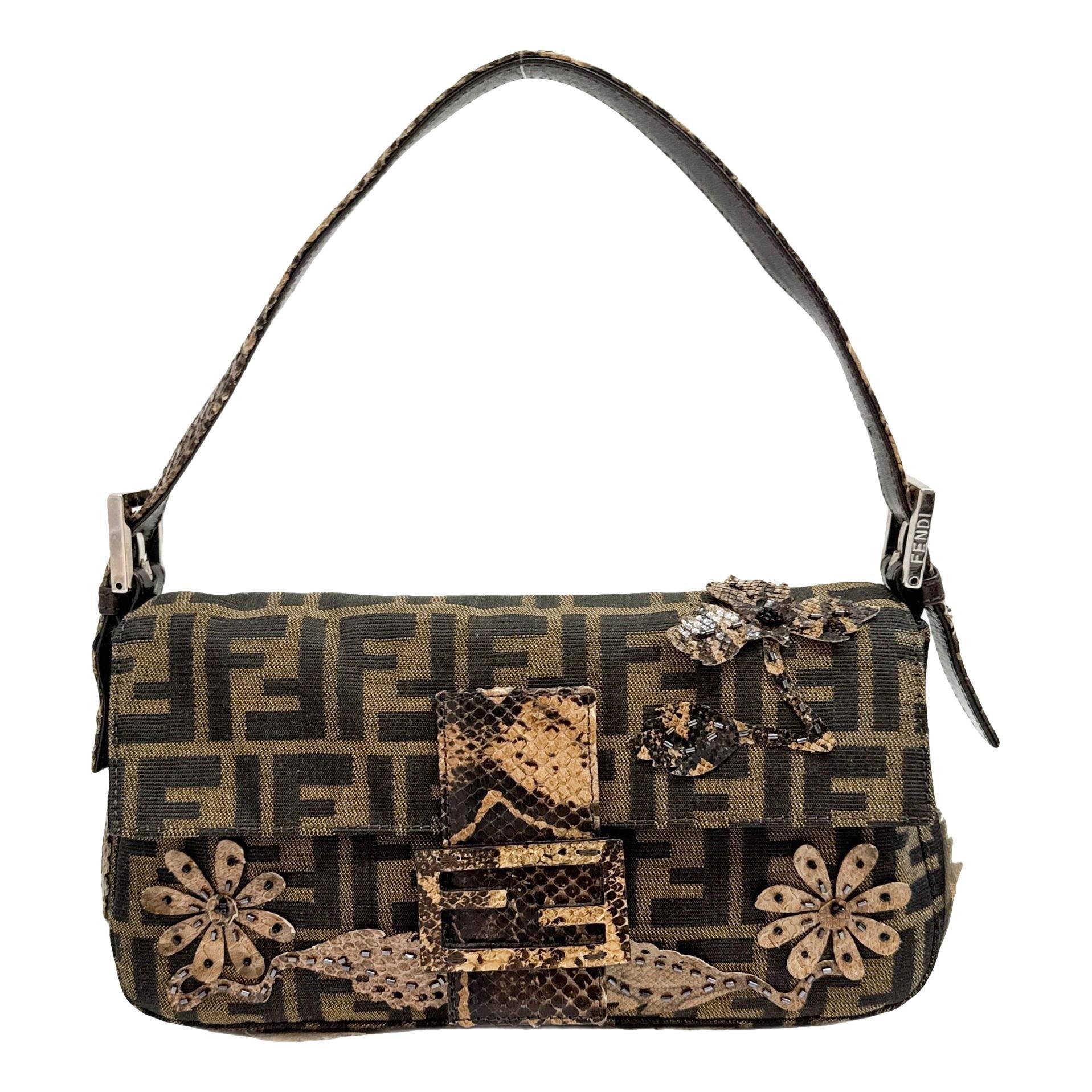 Baguette cloth handbag