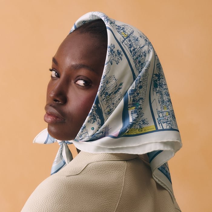a l'Ombre Des Boulevards Scarf 70