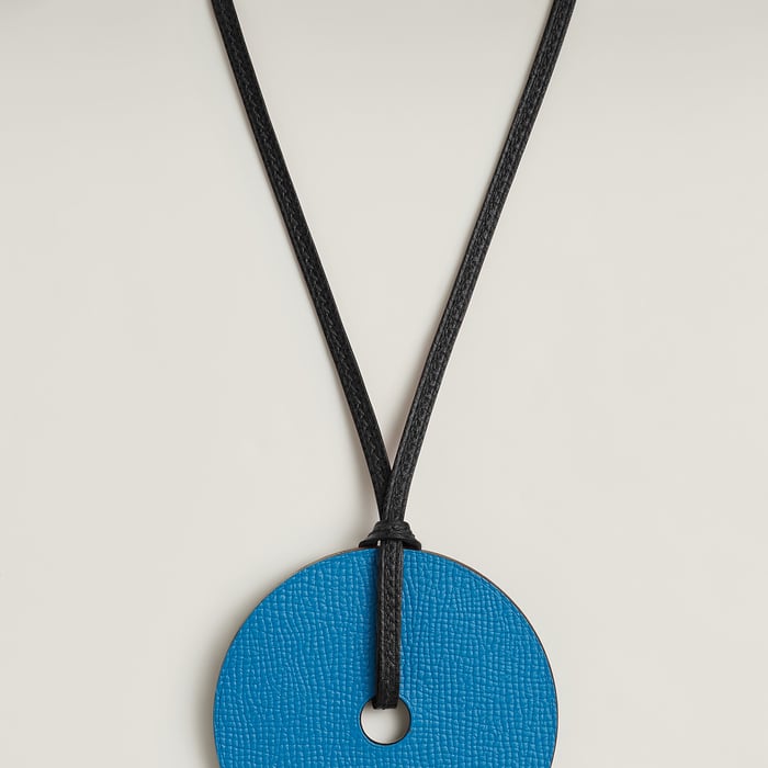 Barénia Noir Lanyard Necklace