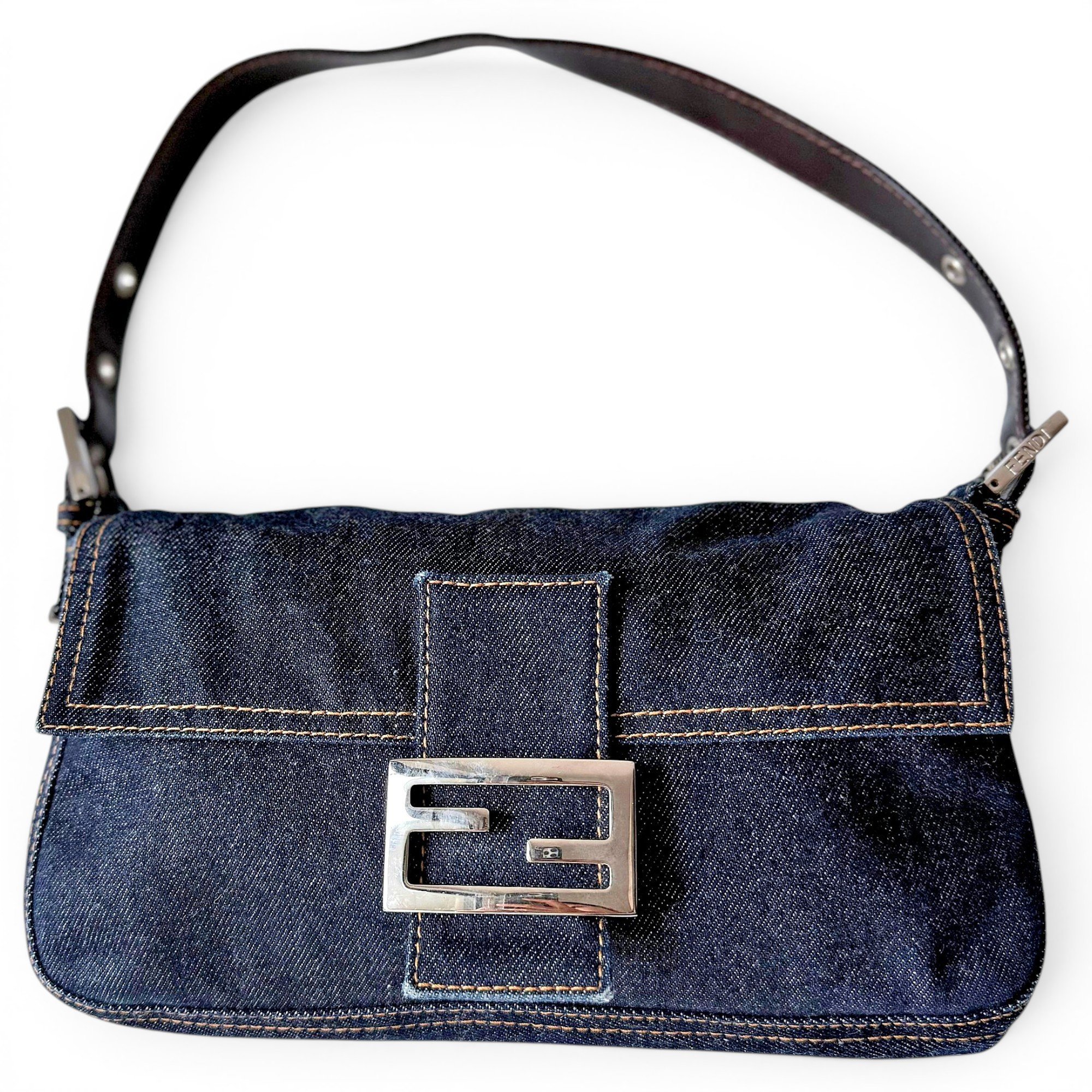 Baguette handbag