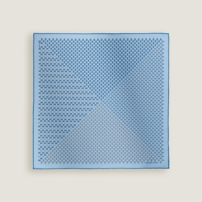 Trois Petits Maillons Pocket Square 45